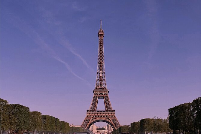 Eiffel Tower Reserved Access Summit or 2nd Floor Guided by Lift - How much guide commentary should you expect?