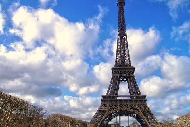 Eiffel Tower Small-Group Access to 2nd Floor by Elevator - Cancellation rules and meeting-time risks