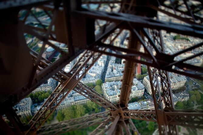 Eiffel Tower with 2nd Floor Access & Trocadero Gardens Tour - The final decision: book it or choose another option?