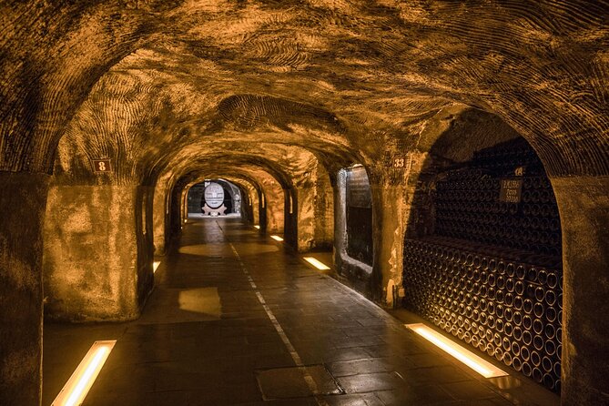 Epernay and Reims Champagne Private Day Trip from Paris - A short Épernay lunch break along Avenue de Champagne