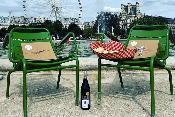 Exclusive Gourmet Picnic Experience at the Eiffel Tower - Dessert and drinks at the Eiffel Tower