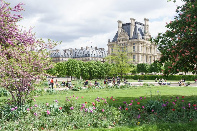 Exclusive Semi-Private Louvre Tour with Mona Lisa, Max 6 People - Meeting Louis XIV beneath the glass pyramid