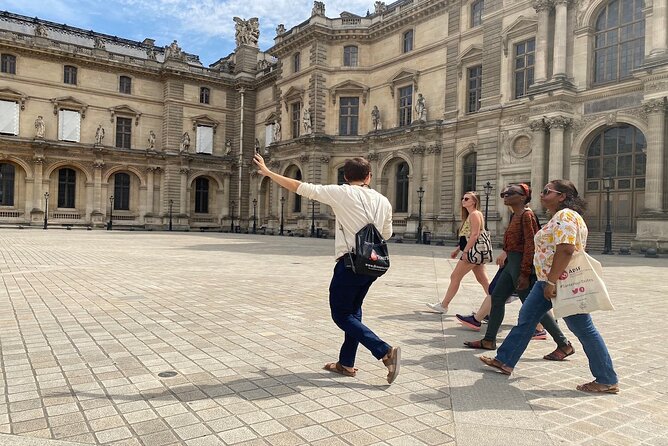 Exclusive Semi-Private Louvre Tour with Mona Lisa, Max 6 People - The Mona Lisa visit