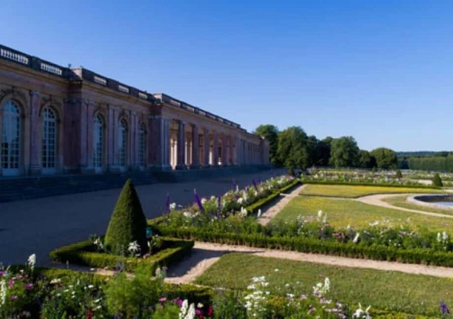 Excursion from Paris to Versailles Palace by Tootbus - The gardens and park beyond the palace