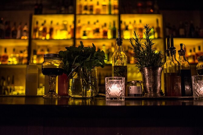 Explore Hidden bars and Speakeasies in Paris - The six-minute walk between bars