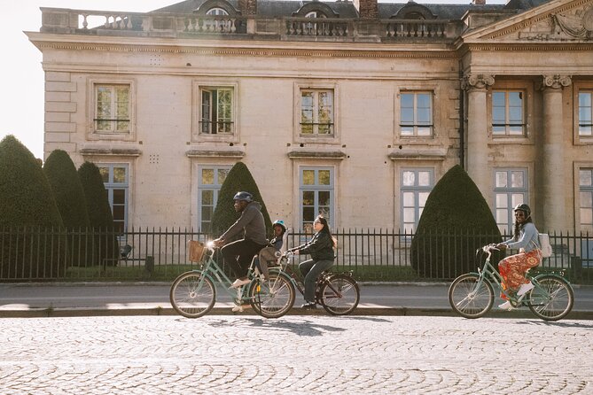 Explore Paris Highlights by Bike - Why a bike is a smart way to see Paris