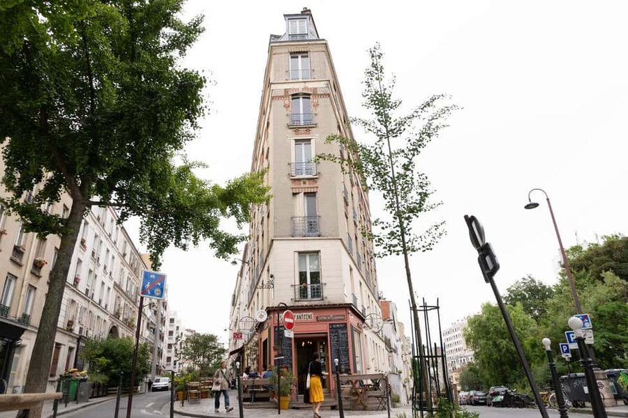 Exploring Belleville: Parisian Culture&Creativity in Motion - Starting at Pyrénées Metro on Line 11