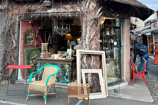 Flea Market Secrets near Montmartre: A Paris Hunt for Treasures - What the guide adds to the hunt