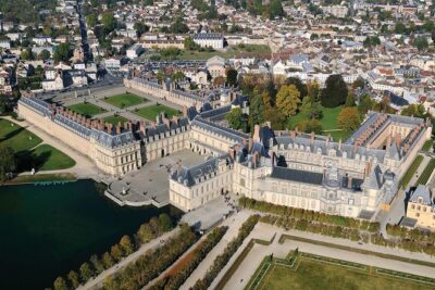 Fontainebleau and Vaux-Le-Vicomte Castle Small-Group Day Trip From Paris