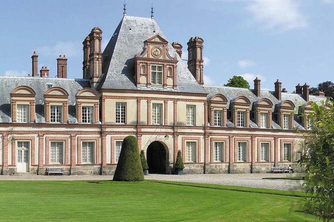 Fontainebleau Private Guided Tour: Half-Day Trip from Paris - What two hours inside really means