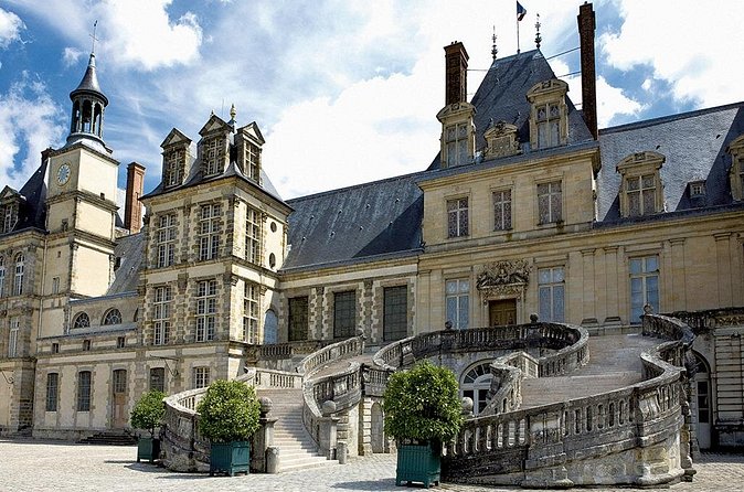 Fontainebleau Private Guided Tour: Half-Day Trip from Paris - Crowds, privacy, and the value of the format