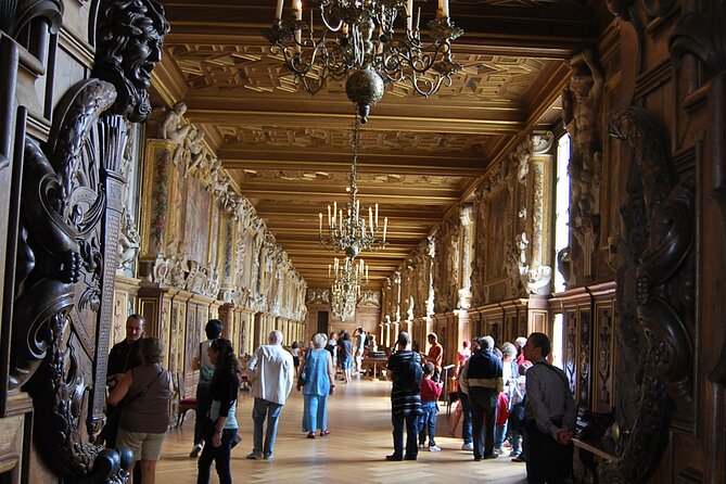 Fontainebleau Private Guided Tour: Half-Day Trip from Paris - Practical details that affect your day