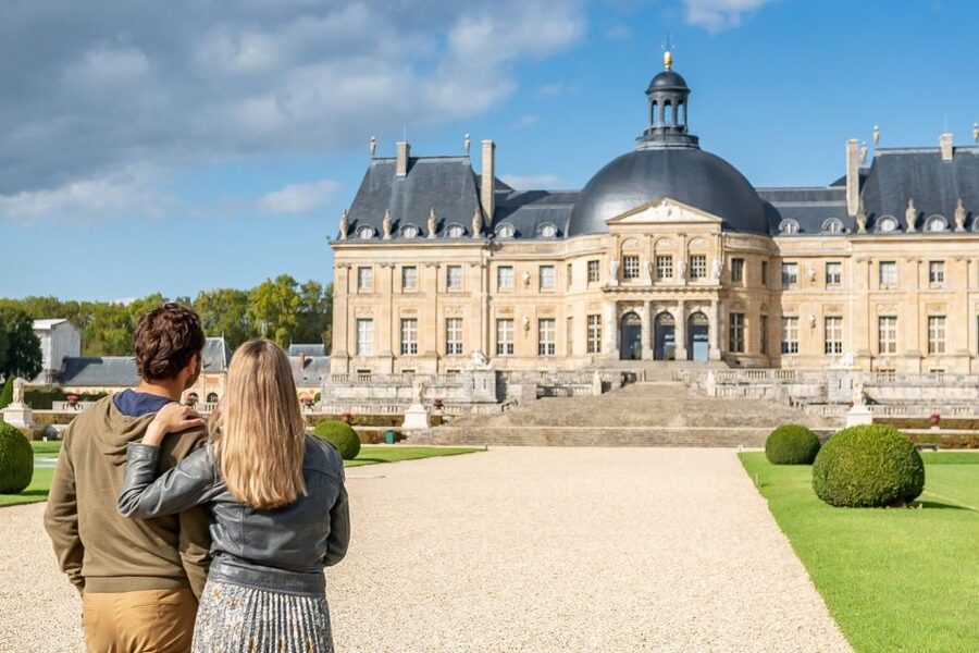 Fontainebleau & Vaux-le-Vicomte Châteaux Day Tour from Paris - Why These Two Châteaux Belong Together