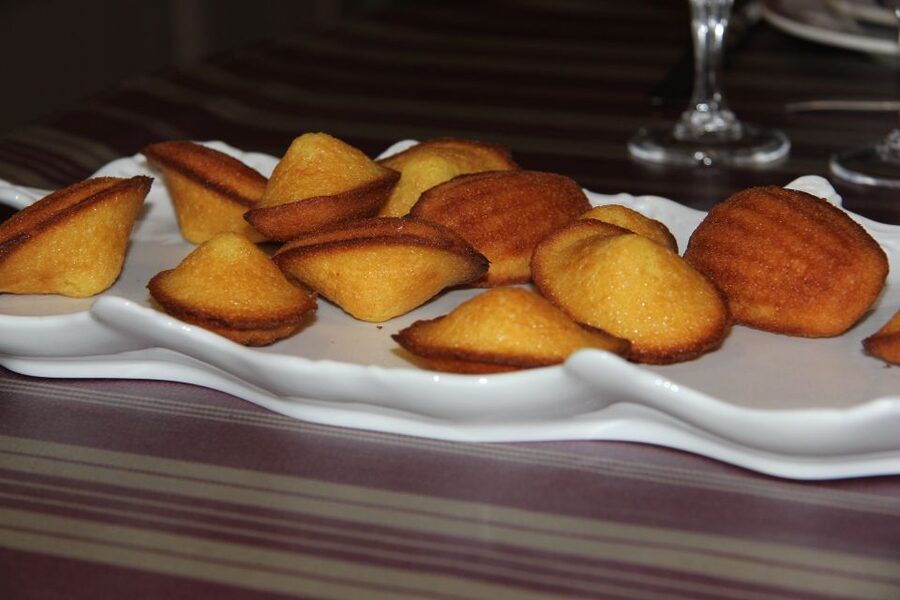 French Dessert Class with a Parisian Chef - Desserts that suit beginners