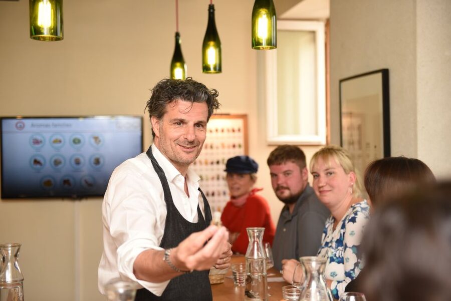 French Wine Tasting Class with a Sommelier - Booking and practical details