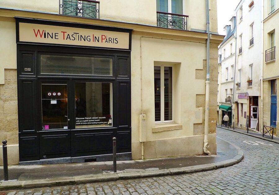 French Wine Tasting Class with a Sommelier - Learning to read a French wine label