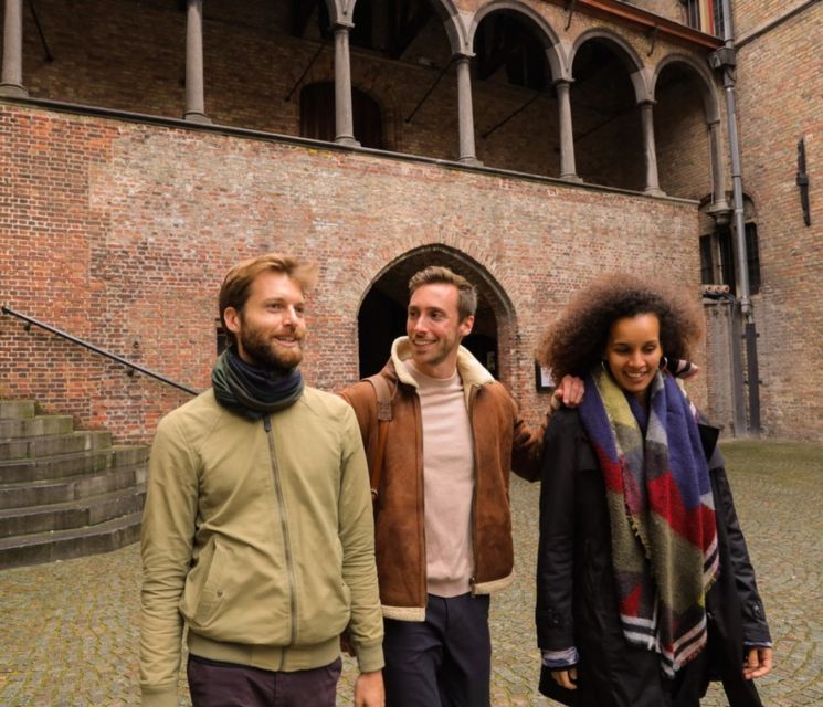 From Paris: Bruges Guided Tour with Hotel Pickup - Guide choices and the self-guided option