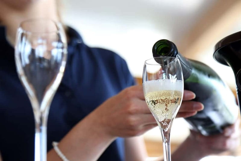 From Paris: Champagne Day Trip with 7 Tastings and Lunch - The two-hour drive into Champagne