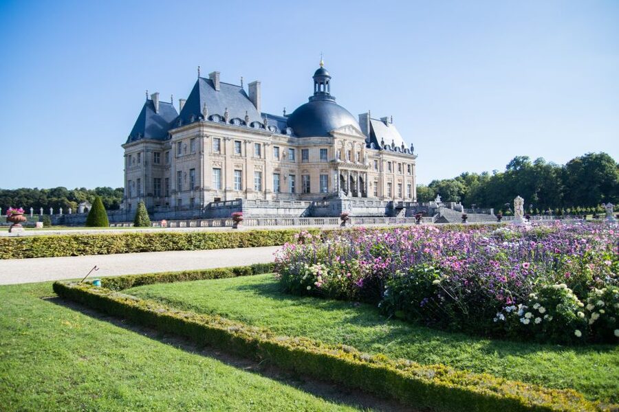 From Paris: Chateau de Fontainebleau & Vaux-Le-Vicomte Tour - Leaving Paris in a small air-conditioned minibus