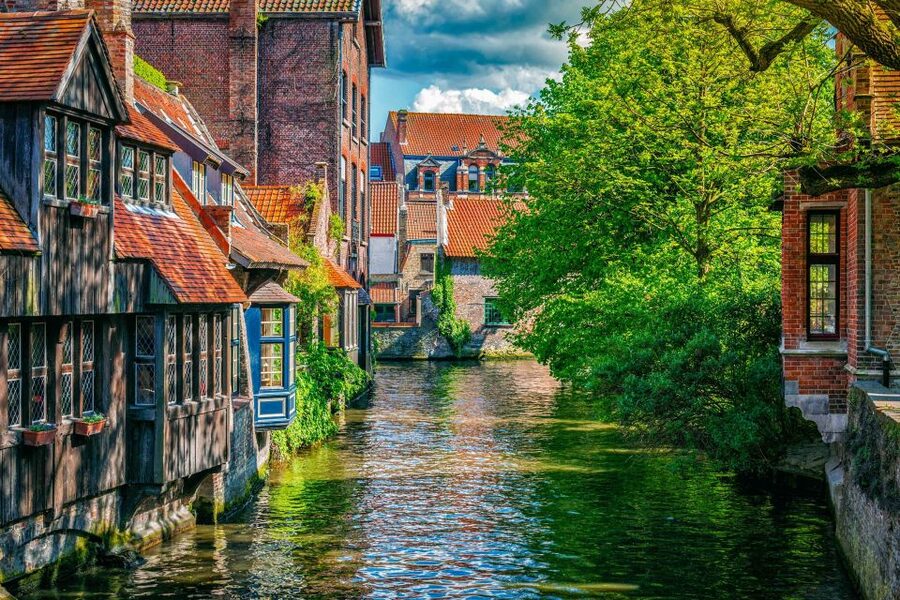 From Paris: Day Trip to Bruges with Optional Seasonal Cruise - From Paris to Bruges by coach