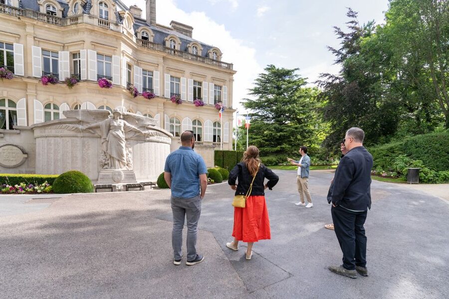 From Paris: Day Trip to Champagne with 8 Tastings & Lunch - Is $345 a fair price?