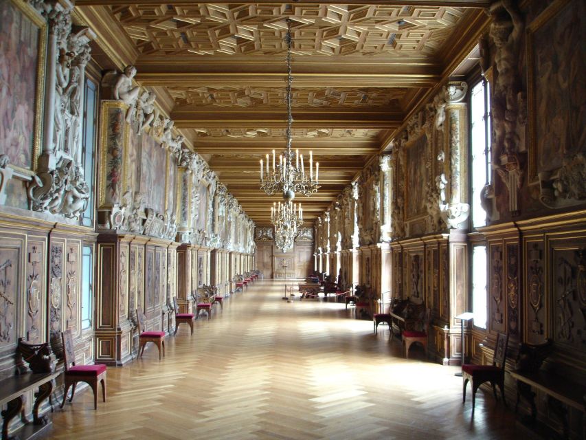 From Paris: Fontainebleau & Vaux-le-Vicomte Private Tour - Why these two châteaux work so well together