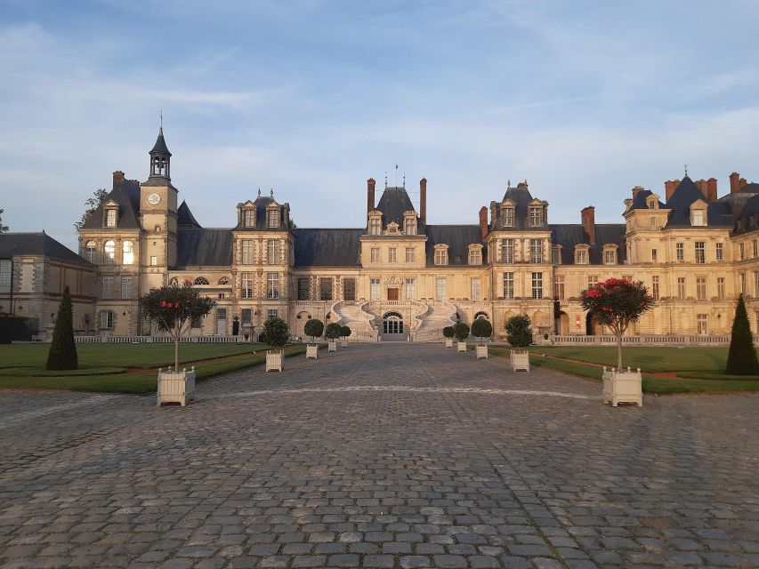 From Paris: Fontainebleau & Vaux-le-Vicomte Private Tour - Fontainebleau Palace and seven centuries of royal use