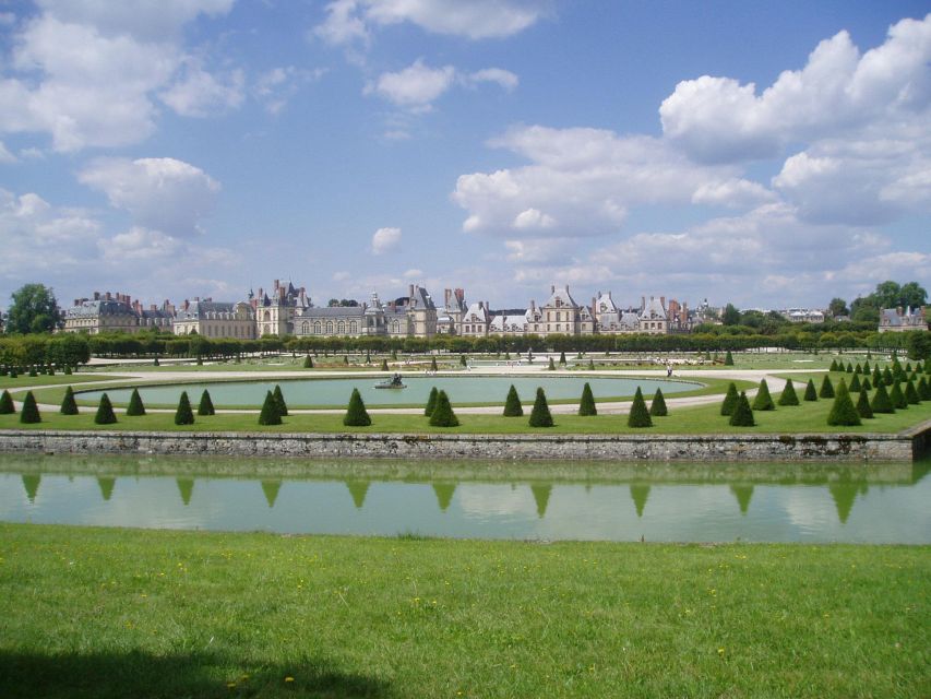 From Paris: Fontainebleau & Vaux-le-Vicomte Private Tour - Hotel pickup and a private ride from Paris