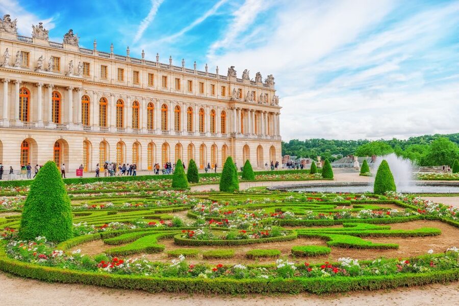 From Paris: Giverny and Versailles Palace Guided Day Trip - Meeting the coach at Porte Maillot