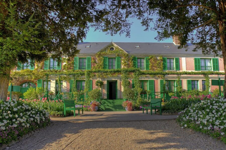 From Paris: Giverny and Versailles Private Full-Day Trip - Free time in the Versailles gardens