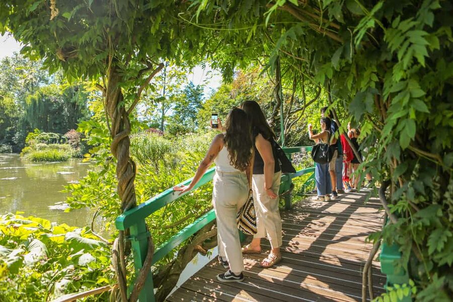 From Paris: Giverny Audio-Guided Tour - Why Giverny deserves a full day from Paris