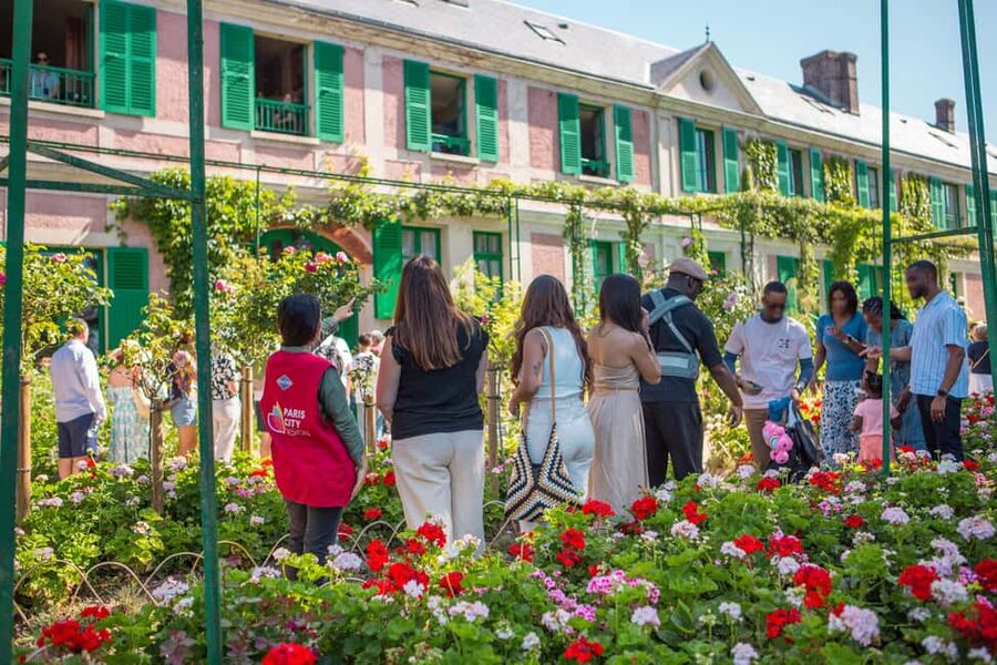 From Paris: Giverny Audio-Guided Tour - The Japanese water garden and Monet’s famous pond