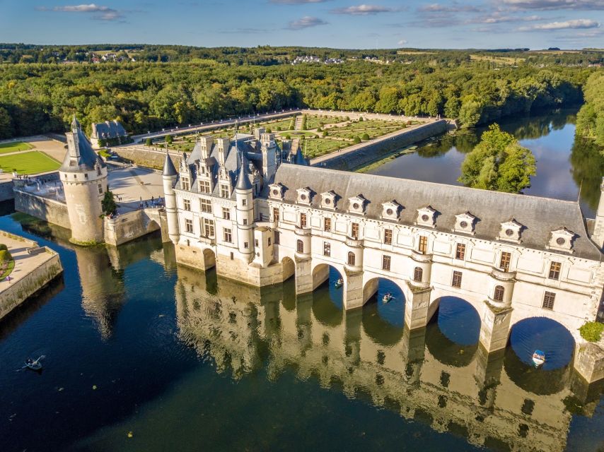 From Paris: Loire Valley Castles Day Trip With Wine Tasting - Blois: two hours for lunch and a town reset