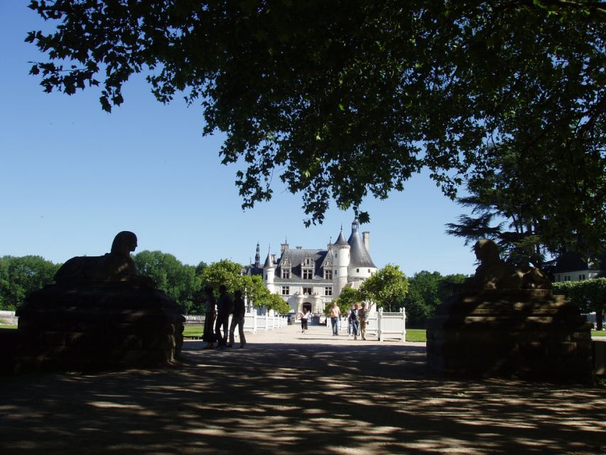 From Paris: Loire Valley Castles Full-Day Tour with Lunch - Should you book it?