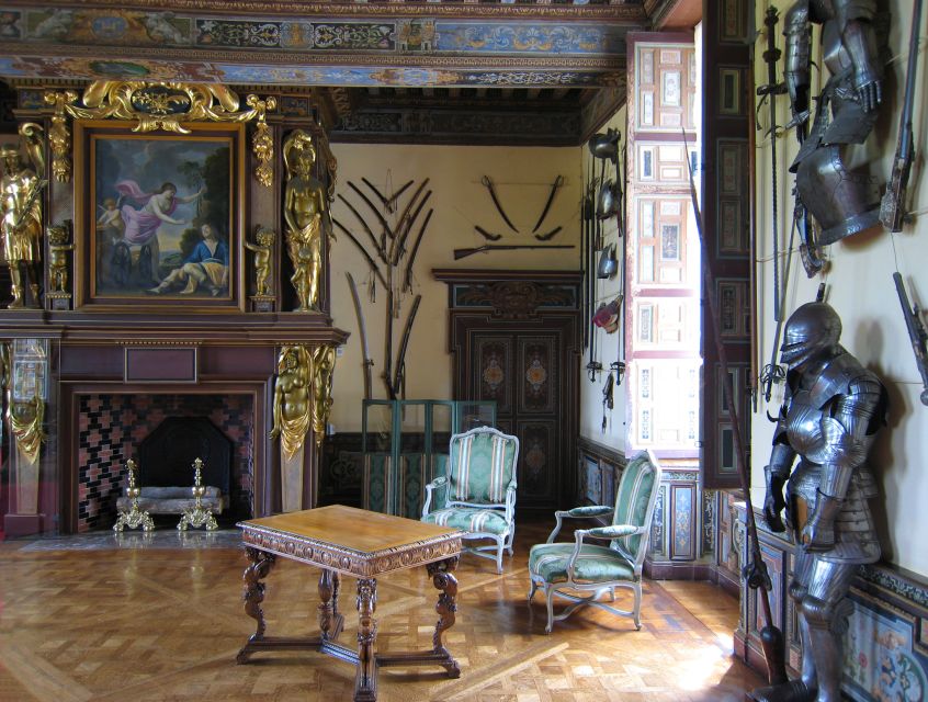 From Paris: Loire Valley Castles Tour with Hotel Transfers - Walking, food, and the rhythm of the day