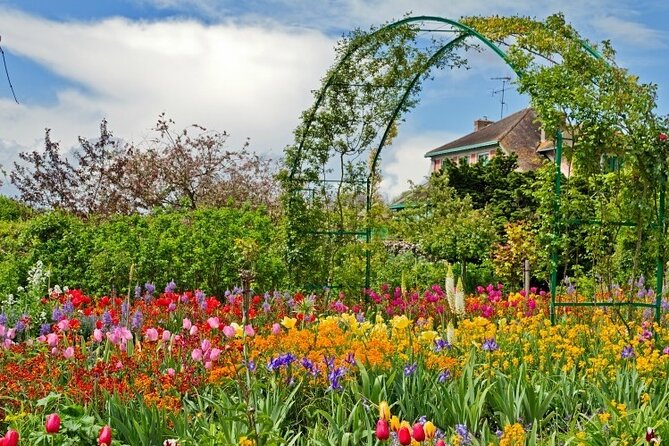 From Paris, Monet’s Enchanted Giverny Tour in very small group - Inside Monet’s house and the gardens