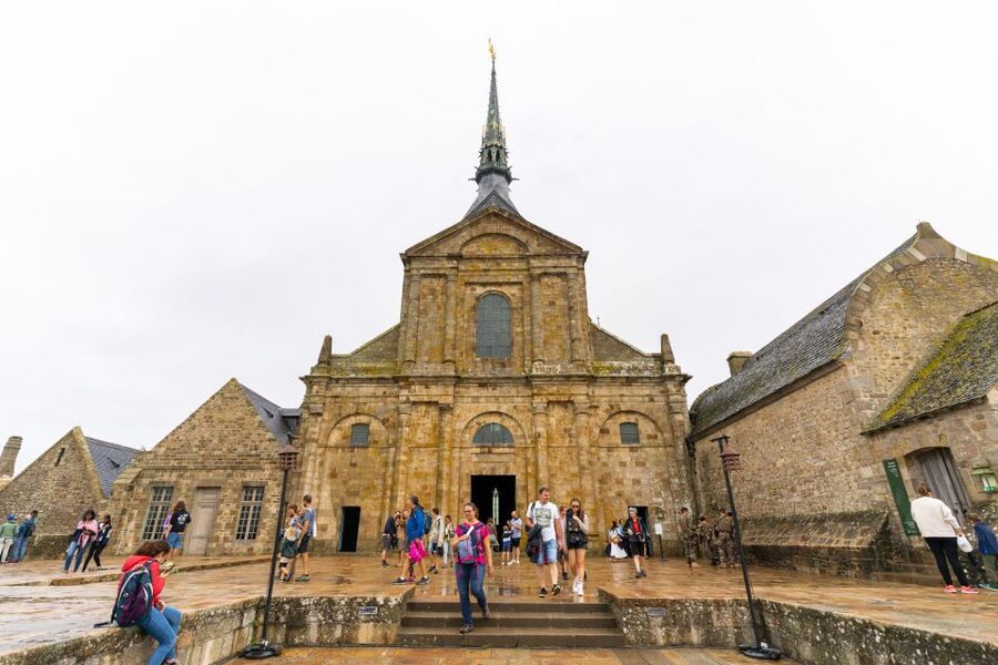 From Paris: Mont Saint Michel Day Trip with a Guide - Exploring Mont Saint-Michel Abbey