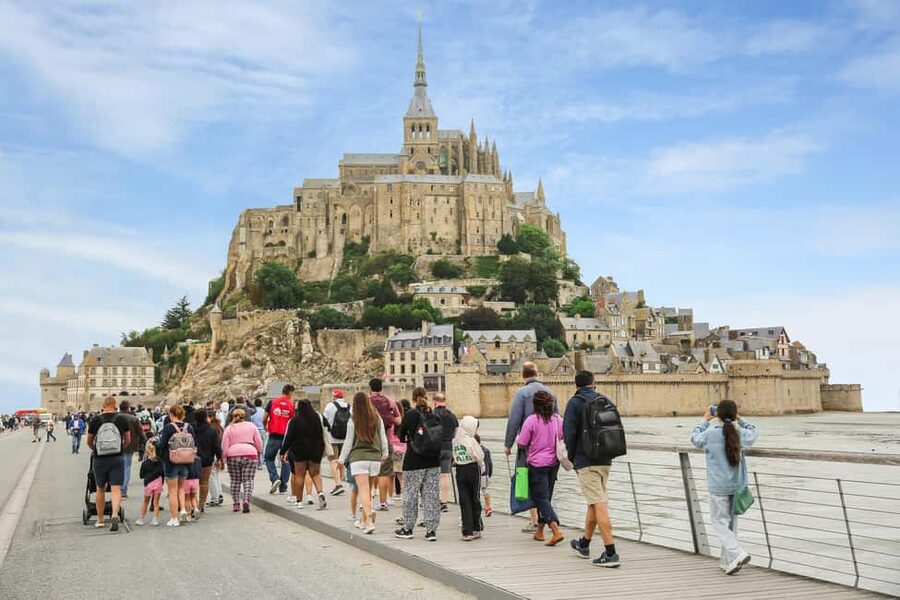 From Paris: Mont Saint-Michel Tour with Hotel Pickup Service - Why Mont Saint-Michel makes a long day worthwhile