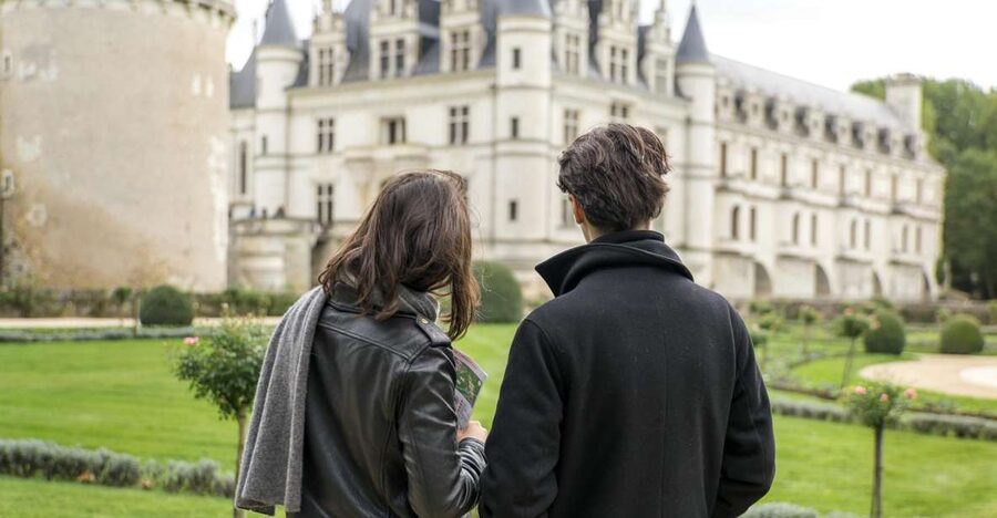 From Paris: Mont St Michel and Loire Valley 2 Day Tour - Who should book this tour?