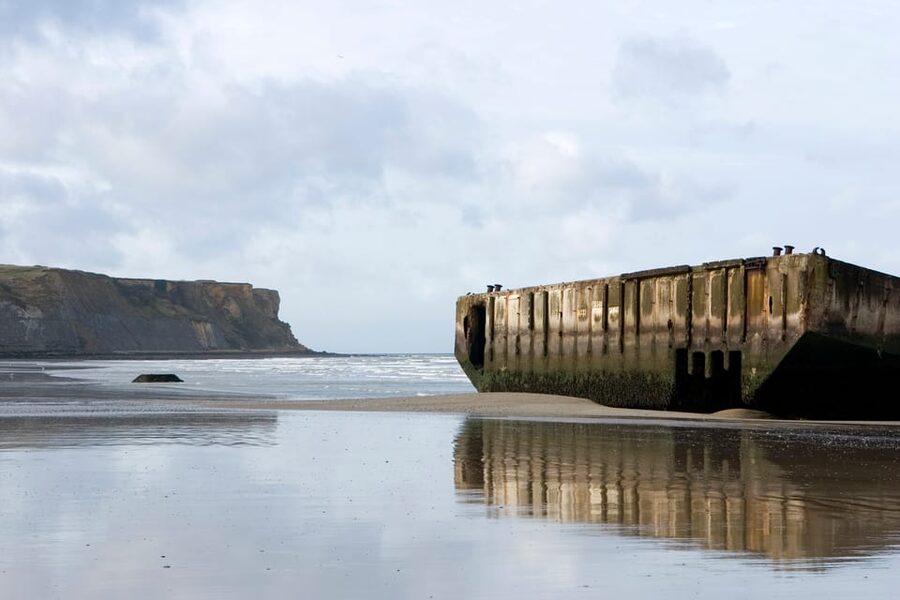 From Paris: Normandy D-Day Beaches Day Trip with Lunch - The American Cemetery at Colleville-sur-Mer