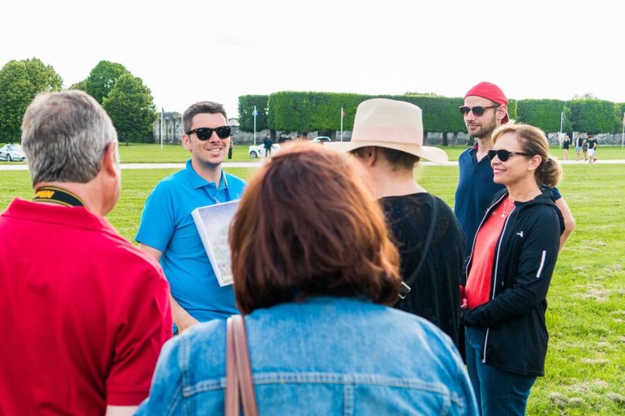 From Paris: Small-Group Loire Valley Castles Full-Day Tour - Amboise, Leonardo da Vinci, and a useful pause