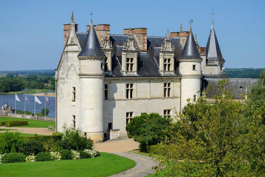 From Paris: Small-Group Loire Valley Castles Full-Day Tour - How the guide-led format really works