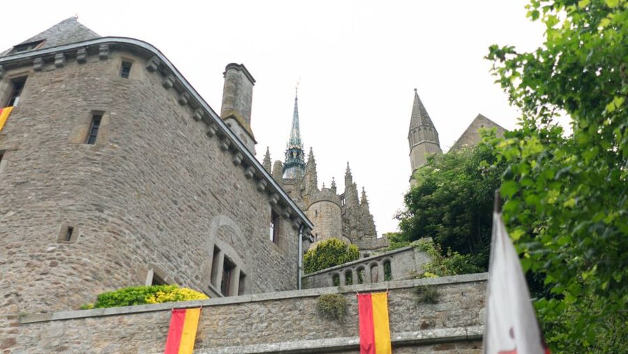 From Paris: Small-Group Mont St Michel Tour & Cider Tasting - Tasting cider, Pommeau, and Calvados