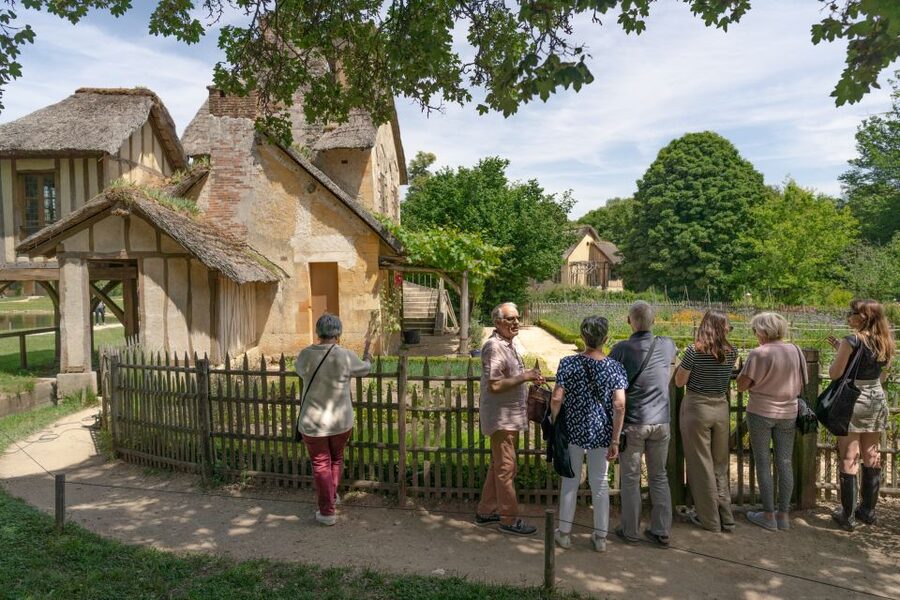 From Paris: Versailles Full-Day Trip by Train - The one-hour lunch break