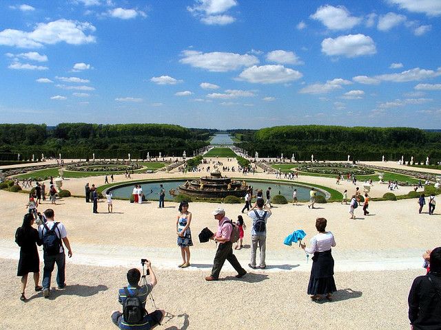From Paris: Versailles Guided Tour by Deluxe Minibus - The State Apartments and the Queen’s Bedroom