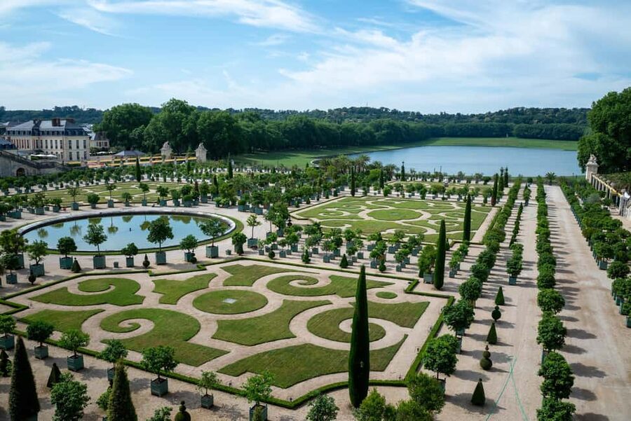 From Paris: Versailles Palace And Garden Tour with Transfers - Meeting in Paris and traveling to Versailles