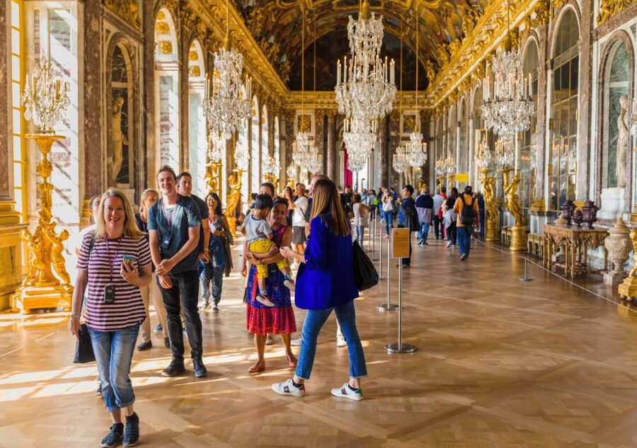 From Paris: Versailles Palace and Gardens Guided Day Trip - The gardens, fountains, and free time