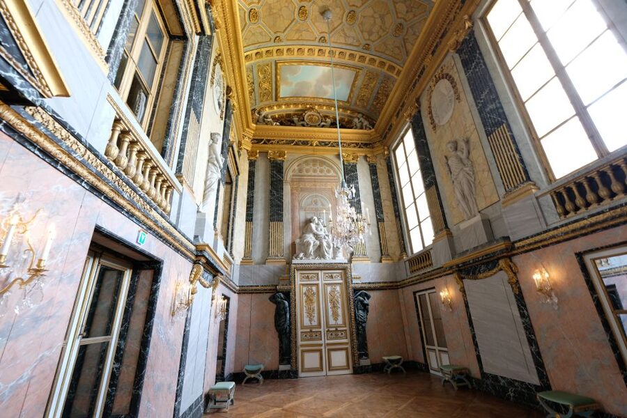From Paris: Versailles Palace and Gardens Guided Day Trip - Is $124 a fair price?
