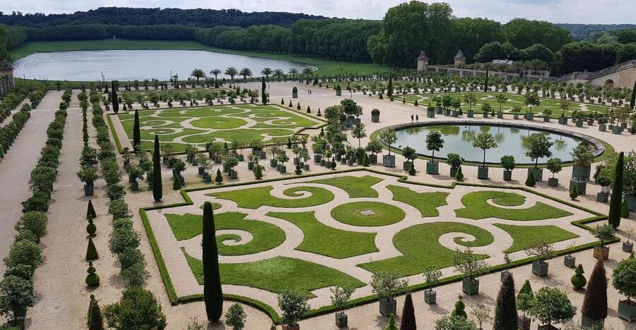 From Paris: Versailles Palace and Gardens Guided Experience - Should you book it?