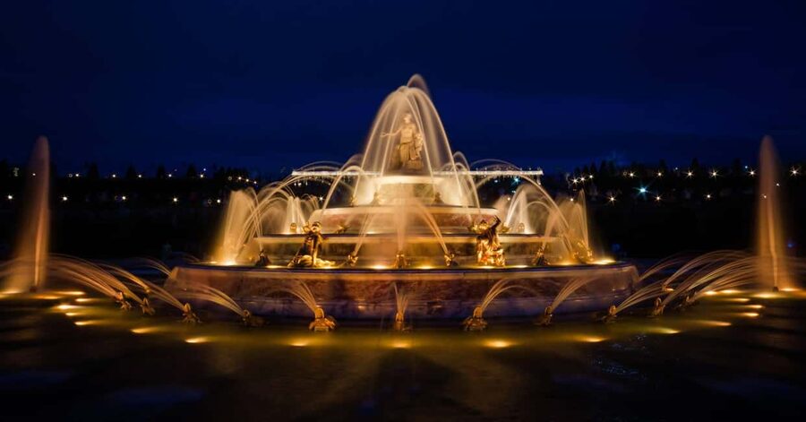 From Paris: Versailles Palace & Gardens Private Guided Tour - Who should book this Versailles visit?